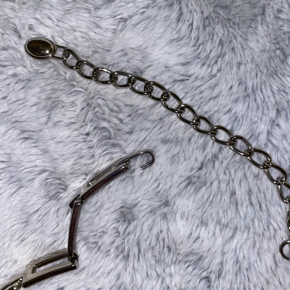 Silver Rectangular Chain Belt - Picture 3 of 4
